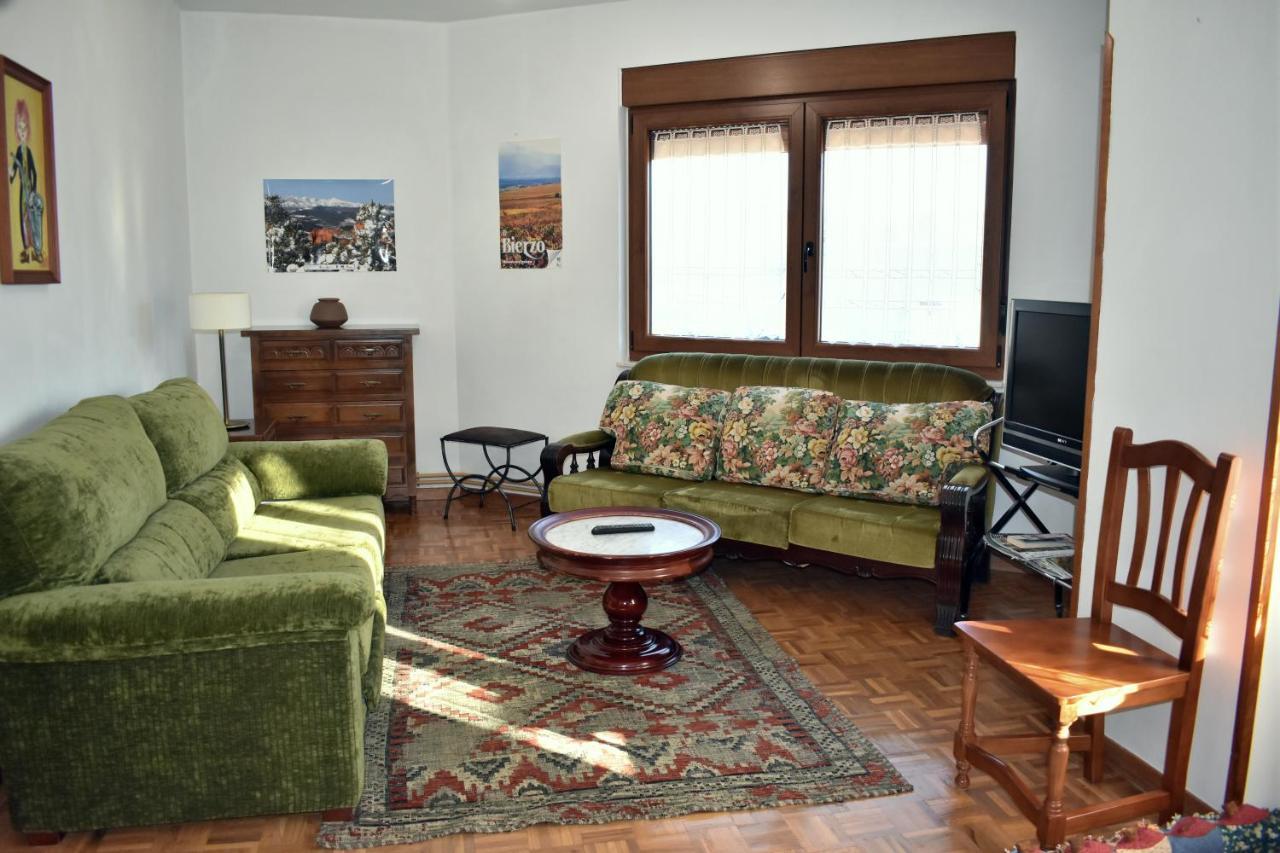 Apartamentos Picea Azul Vega De Espinareda Exterior photo